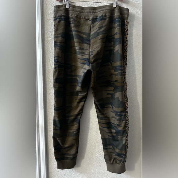 Johnny Was JW Los Angeles Camo Tuxedo Jogger Sweatpants size XL - Picture 4 of 9